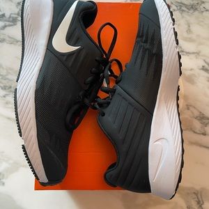 nike kids star runner 6y